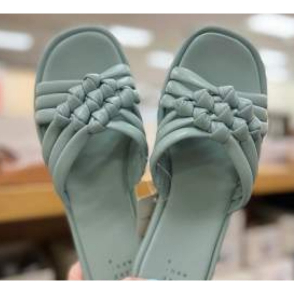 A New Day Dulce Padded Knot Slide Sandals - Picture 4 of 13